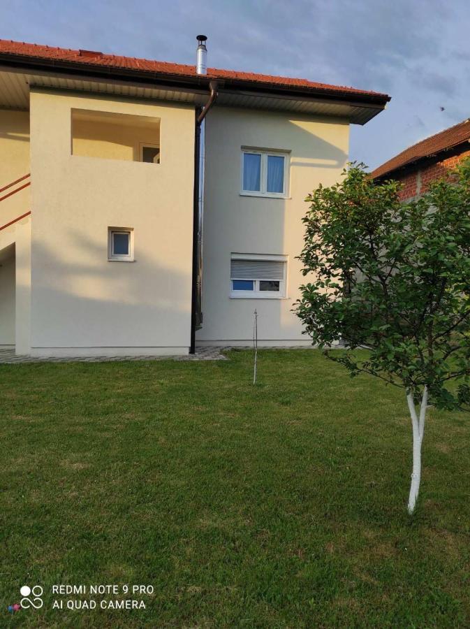 Meri Rooms Bihac Bagian luar foto
