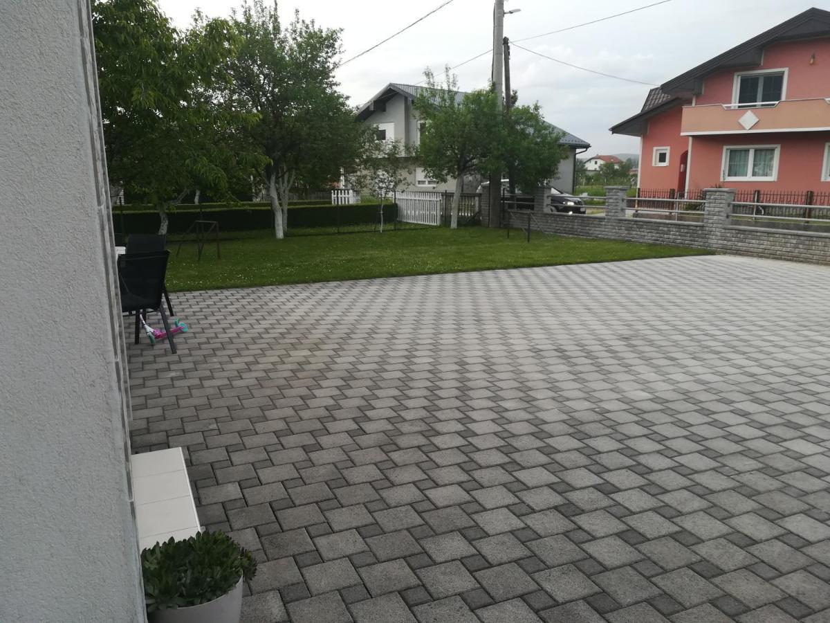 Meri Rooms Bihac Bagian luar foto