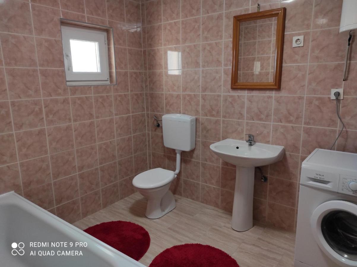 Meri Rooms Bihac Bagian luar foto